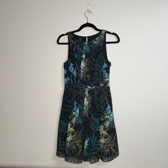 NWOT Ted Baker London Floral Print Pleated Fit & Flare Dress SZ 1 - Picture 1 of 6